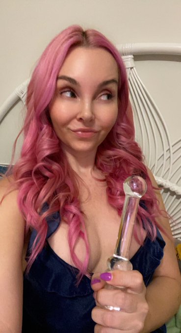 1 pic. Come tell me how these pics make you feel.. https://t.co/sGHiBsUn1G https://t.co/o9W56Dl20z