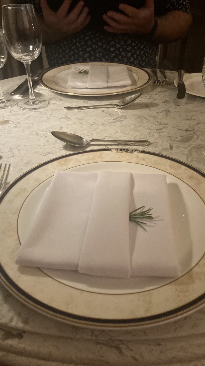 DietitianGen's tweet photo. A gorgeous meal @DunbrodyHouse - a serious must stay in the sunny south east! Still thinking of the venison 😋 #dunbrodyhouse #dunbrody #wexford #arthurstown #yum https://t.co/F8j6abuVgB