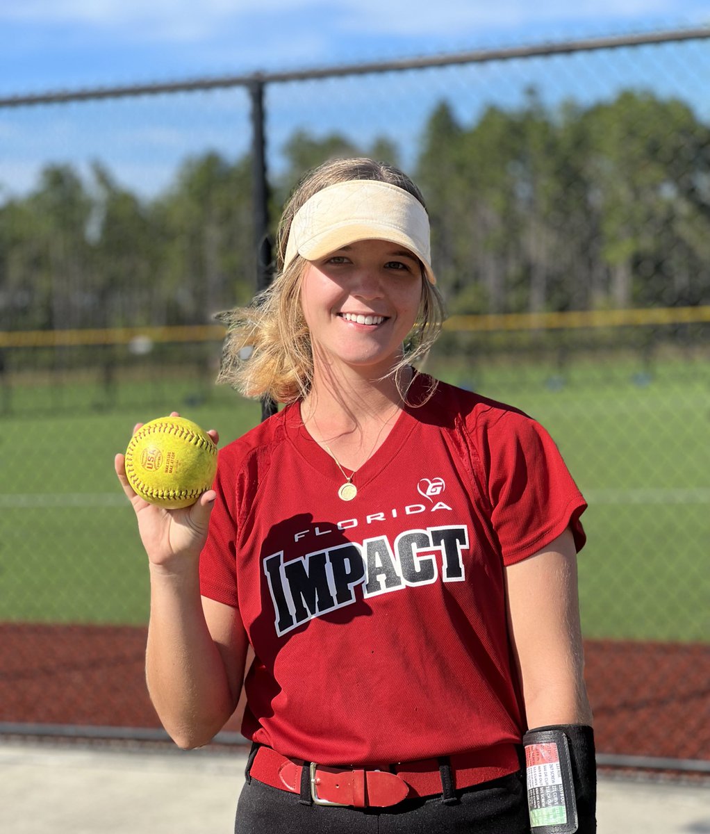 Kaylee hit a 💣! #dinger #homerun #otf