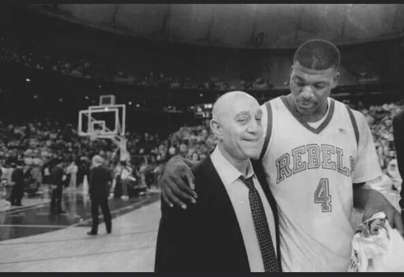 A kid and his coach. 
One of the best to coach the game. 
#Tark #Shark

Retweet if you think the same! 

larryjohnson2.com