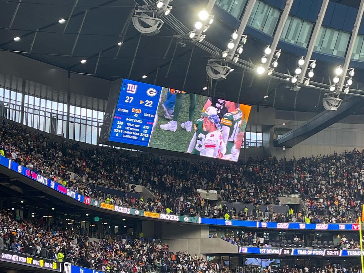 Scott_Pring's tweet photo. What a day watching @Giants v @packers in the @NFLUK @NFL Great win for the Giants &amp; a great game 🏈 #NFL #Giants #Packers https://t.co/0ZMiyCNhKQ