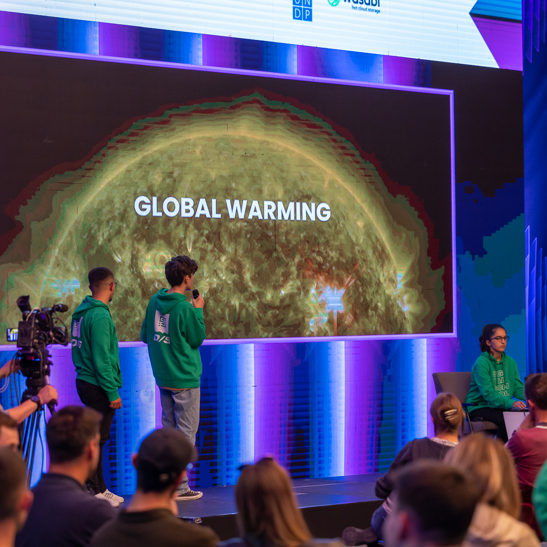 KosICT's tweet photo. Our future developers are truly aiming for a greener future! 🍀

Young, open-minded, and courageous students from @ShkollaDigjital, Akademia jCoders, @BONEVETPR, and @Finnishschools presented their projects focusing on a more sustainable future. 💚

Thank you, everyone! 👏👏 https://t.co/5Mtb5i3cVh