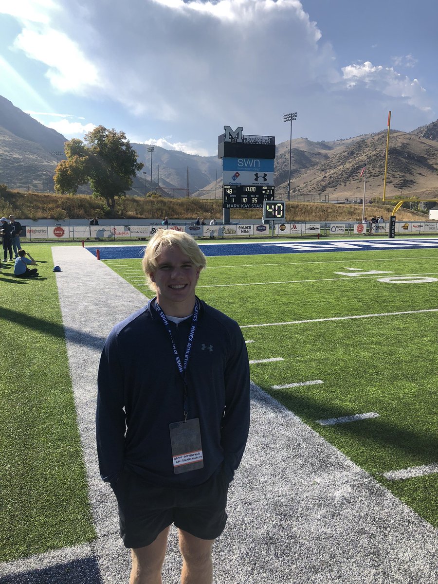Thank you to the <a href="/MinesFootball/">Mines Football</a> staff for the gameday visit and the hospitality! Beautiful campus, great program, and a huge homecoming win! <a href="/CoachDiedrick/">Ryan Diedrick</a> <a href="/coach_sterbick/">Pete Sterbick</a>