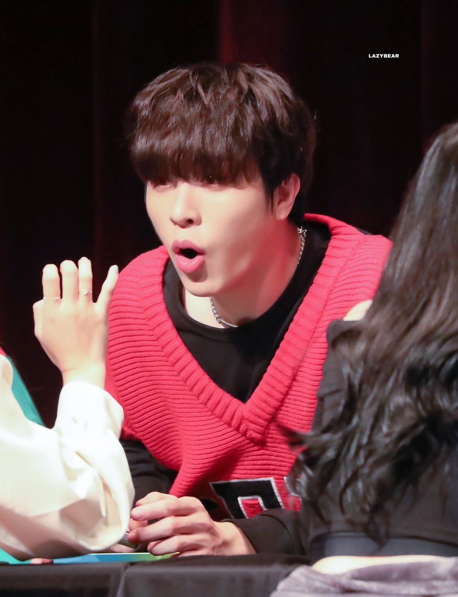 lazybear5218's tweet photo. 221009 HQ 😇✨

#소정환 #SOJUNGHWAN #트레저     #TREASURE     @treasuremembers https://t.co/Wjd5f529vK