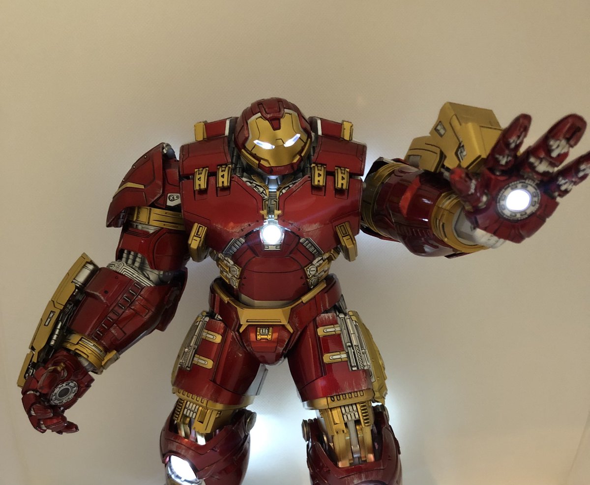 rex9999007's tweet photo. comicaveハルクバスター発光するし中にマーク43いるしカッコいいぞ😄
#コミケイブ
#comicave
#hulkbuster https://t.co/BCTQPQV9KG