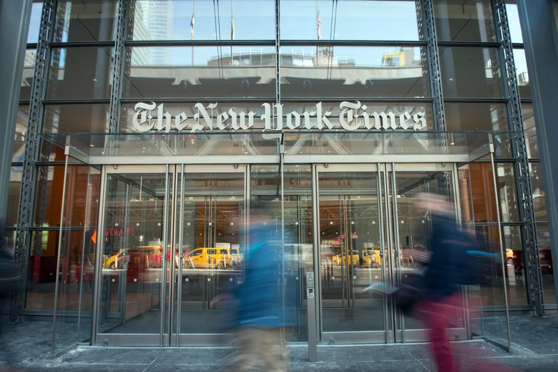 New York Times' Lunchbox Perk Backfires Amid Work-From-Home Protest:
bloomberg.com/news/articles/…