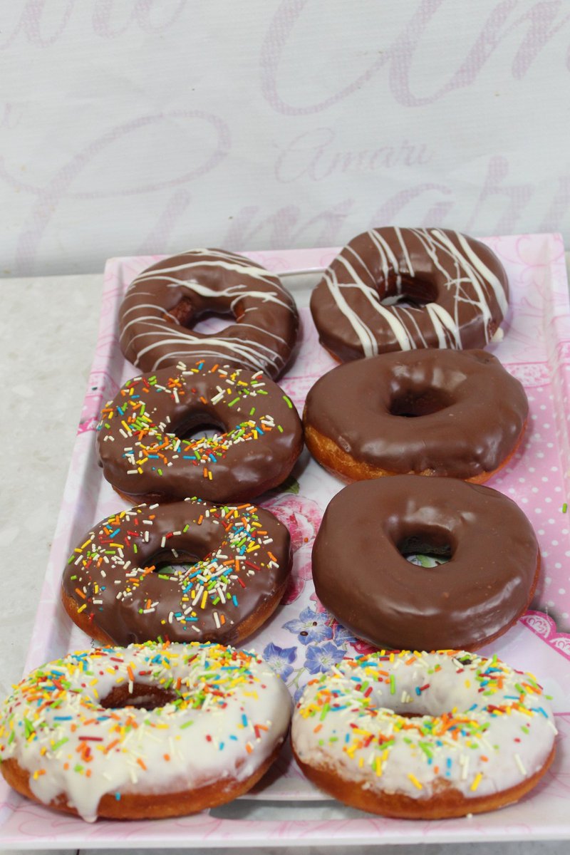 bakingwithamari's tweet photo. Fried Yeast Donuts, decorated with melted Chocolate and sprinkles.
Try this recipe out @ https://t.co/gaf9G478PF https://t.co/VTaUfqMJYK