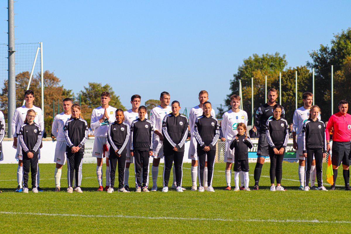 ASVerson_'s tweet photo. Les jeunes licenciés du club ont pu participer à la fête du @FC_Mouen ! 🥳

Bravo pour votre parcours ! 🤩

#ASVerson #ASV https://t.co/xIbCtVrujD
