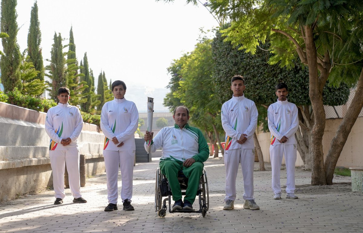 #ChampionsAmongstUs have many achievements in different sports 💪 

Between us today in the #SaudiGames2022 torch tour, Muhammad Awad Abu Hathrah, 🥈 of the World Weightlifting Championship and 🥇 of the World Table Tennis Championships 🏋️ 🏓