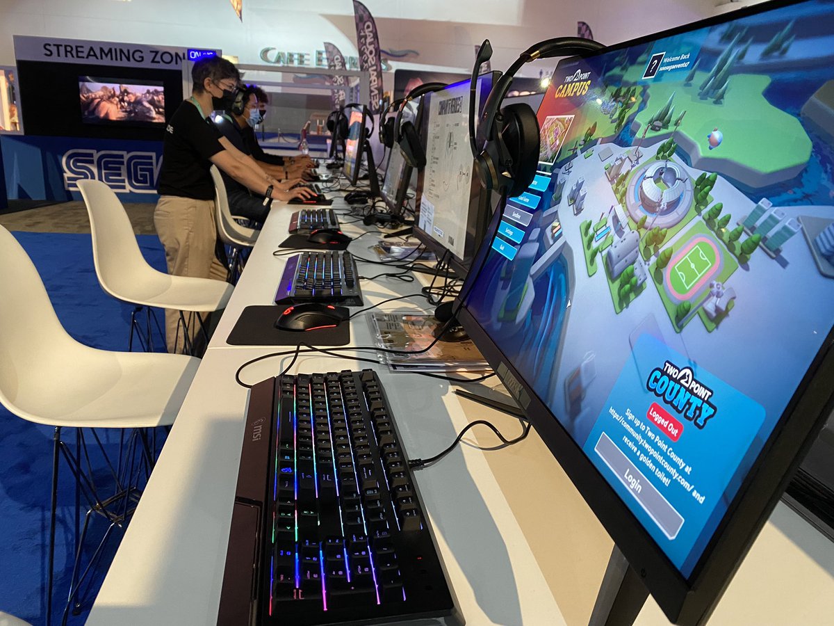 SEGA's tweet image. Last day at #TwitchCon San Diego! 

Come visit our booth #2033 in Hall F, we have a bunch of awesome games to play and freebies! 👀