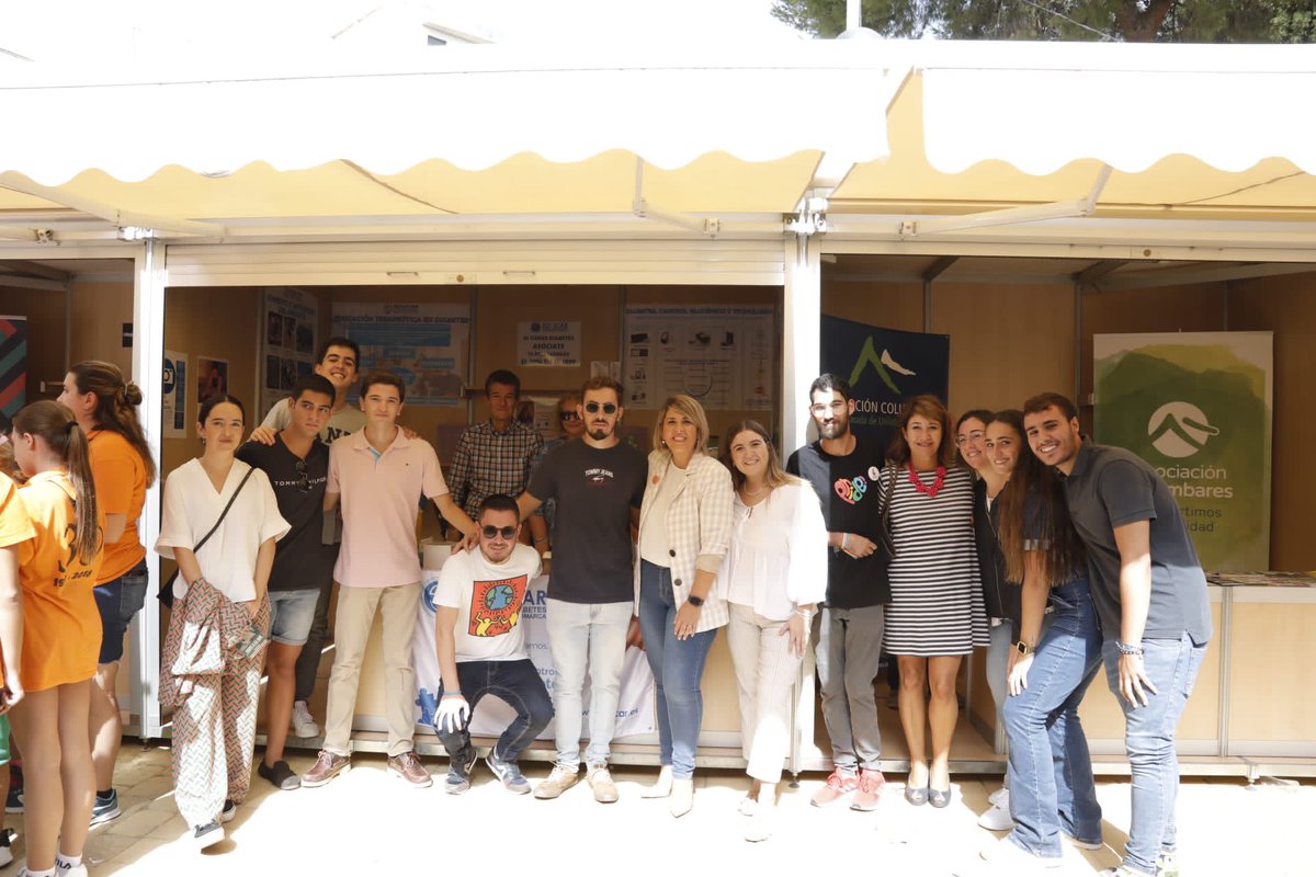 NNGG_RM's tweet photo. 🤜🏽🤛🏽 El asociacionismo es fundamental entre la #juventud. Por eso, desde NNGG RM apostamos por la participación y el impulso del tejido asociativo.

📸 Los compañeros de @nnggcartagena participaron ayer en la inauguración del Encuentro Interasociactivo 🎡. https://t.co/cKXgiJB3dO