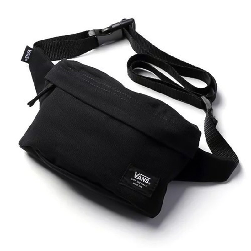 ggSaphi's tweet photo. 🎒♠️Shoulder bag/ pochete de Nylon Unissex     (recomendada pra ir alí comprar um pão 🍞)

       ◾~streetwear/ruawear~◾
.
#shopee1010 #shopee #streetwear #ruawear #skate #modagringa #Facilizza https://t.co/UAXtAd3LY9