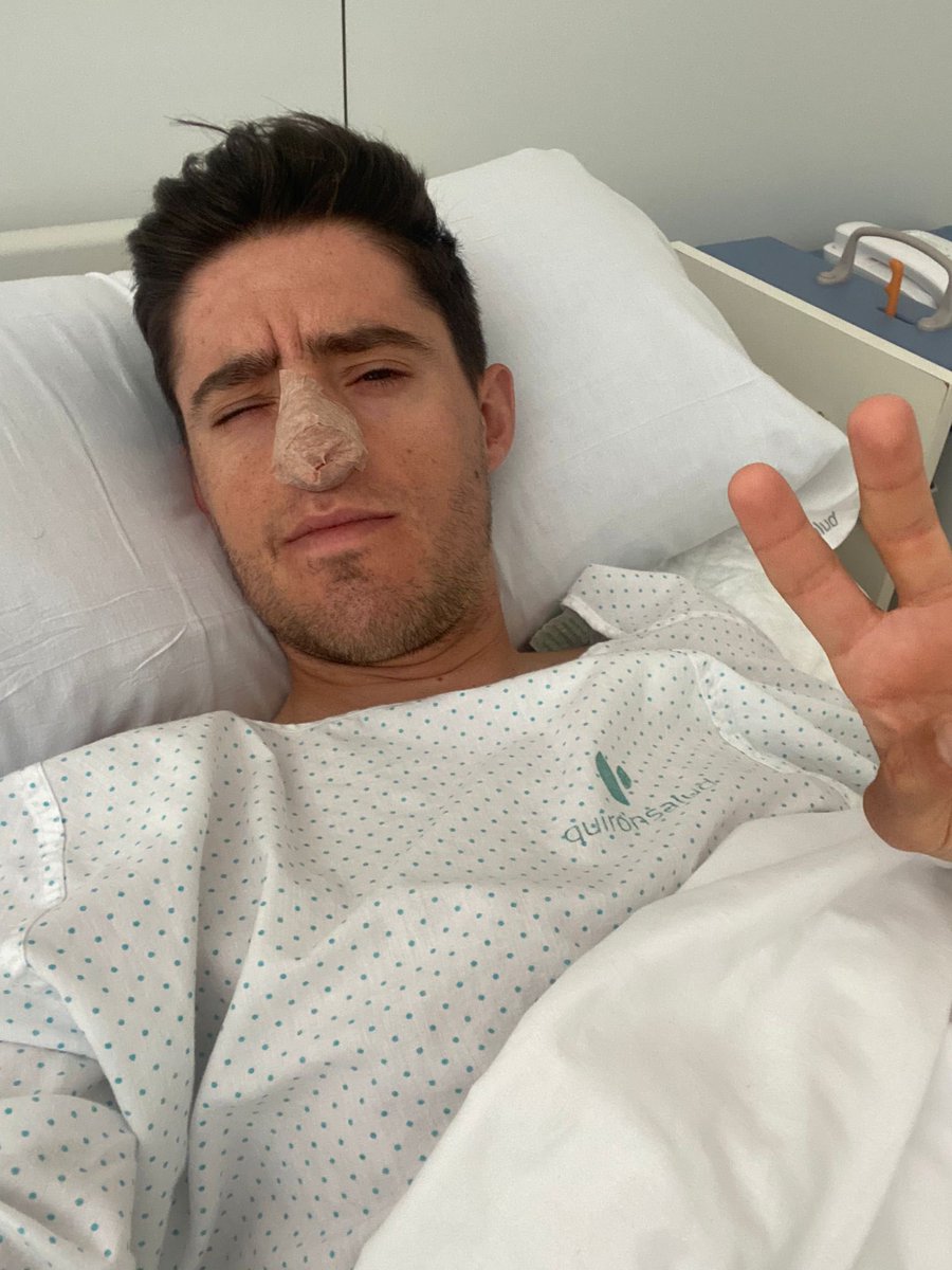 juanpelopez97's tweet photo. No es la forma que me hubiese gustado acabar la temporada, pero tocó pasar por el taller 😅 Ayer me operaron de sinusitis y salió todo bien! Me gustaría agradecer a los doctores del Hospital @quironsalud Sagrado Corazón de Sevilla por su profesionalidad. En 2023 más y mejor 😜 https://t.co/GAhYPhrC7O
