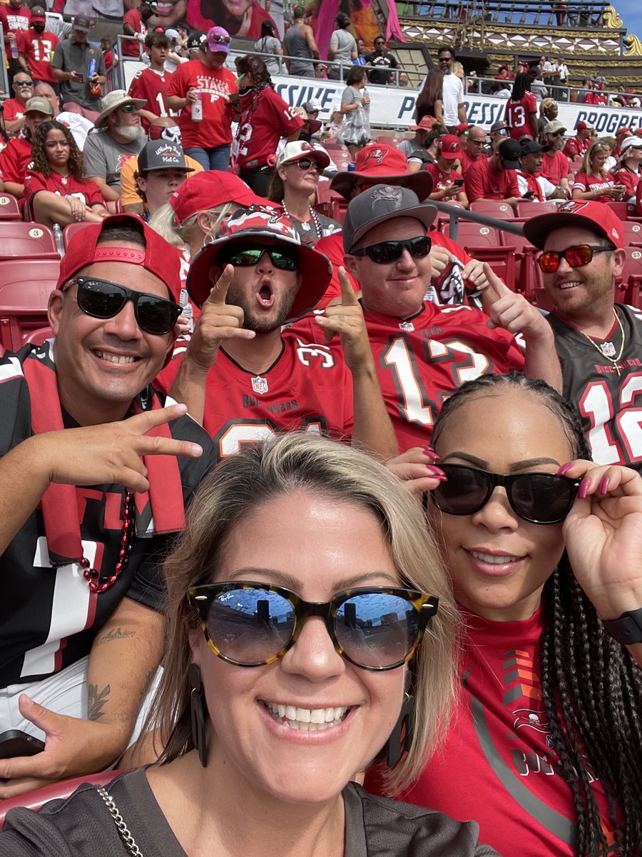 astroke_of_luck's tweet photo. Game Day #Champabay #gobucs ! #firethecannons ⁦@Buccaneers⁩ https://t.co/PBIJpLOsDv