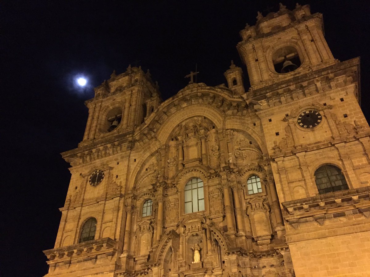 YoAnotzin's tweet photo. De esas noches mágicas que pasan en la vida y el universo se ve extraordinario.
#Perú #Cusco #YaQue #DestinyChanges #MyMemories2017 https://t.co/gazTGVReqy