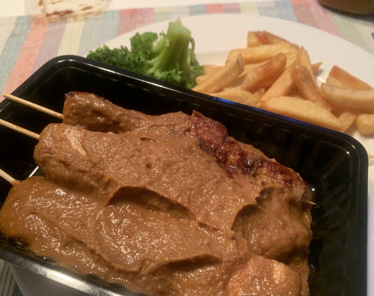 Christianne1977's tweet photo. Lekker gegeten hoor.. nom nom nom 
#sate #satesaus https://t.co/Rgp2en40Xj