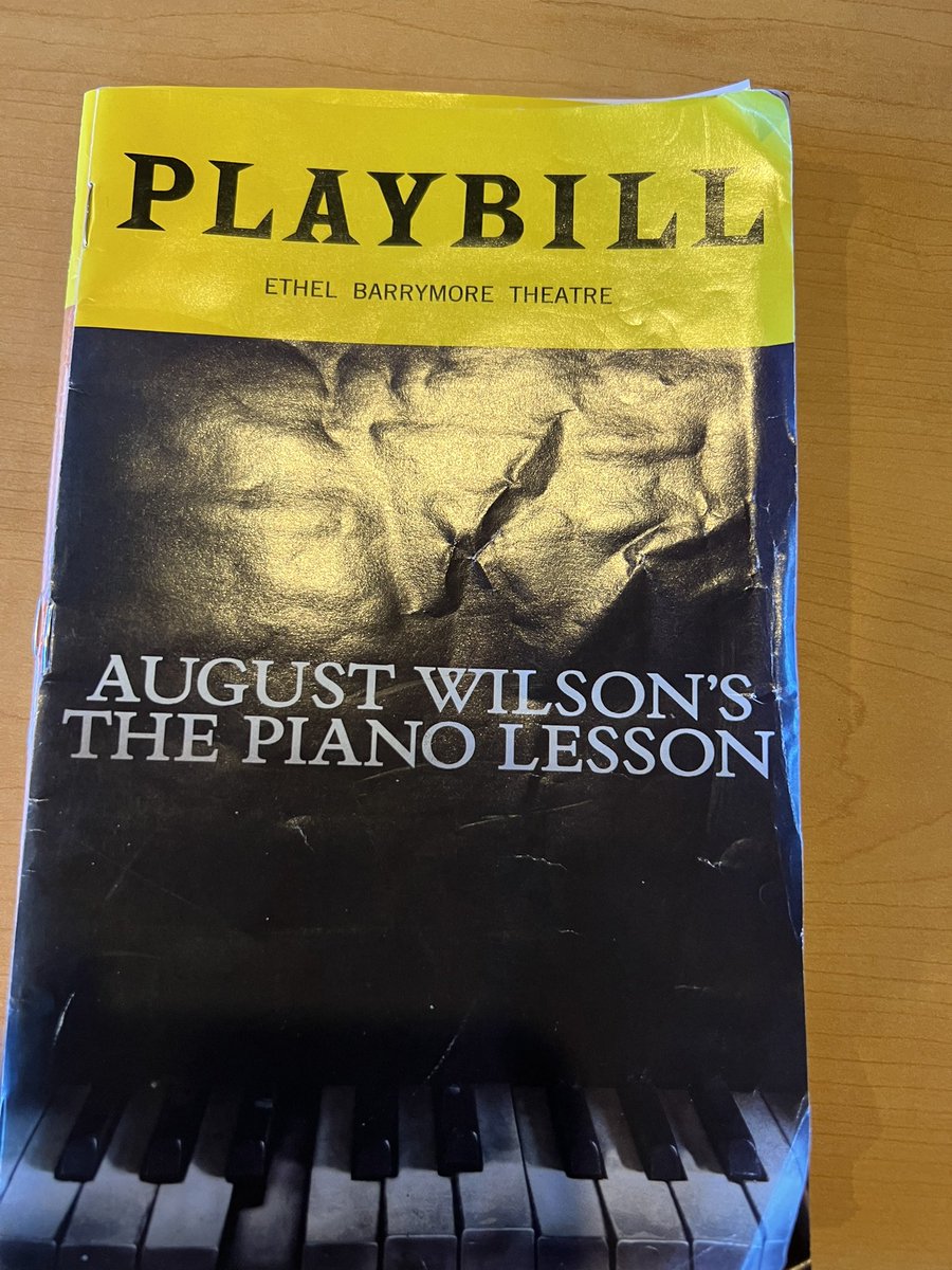 misscproctor's tweet photo. Saw this yesterday and it’s AMAZING. I really need to go back and see it again. If you are in NY it’s a must see.@Kandi you might just get that T for your EGOT with this one. Great job @daniebb3 @johndavidwashington @samuelljackson #latonyajackson @traibyers https://t.co/sXNkF82TMk