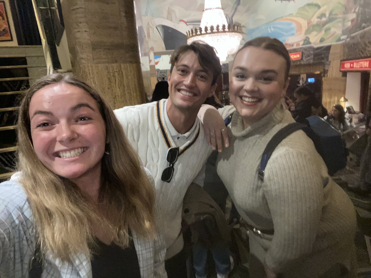 lissy_foyle's tweet photo. Not to be dramatic but I think my life peaked this weekend @TheatreDinerUK @OverturesLDN @JordanLukeGage @alliedaniel_ @GREASEWestEnd https://t.co/992QEKsTkl