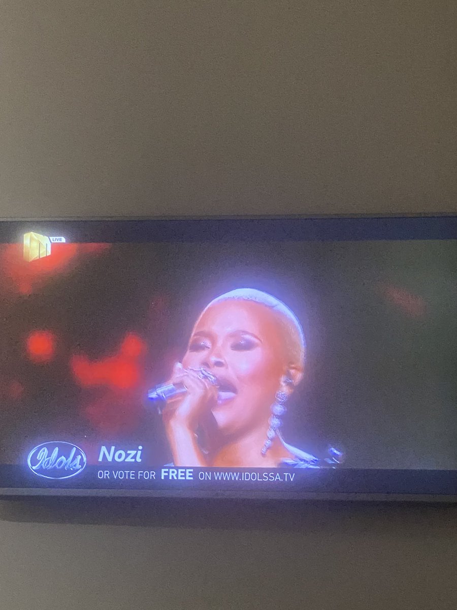 LandahKay's tweet photo. Pick a slide #IdolsSA  #Thapelo #Nozi https://t.co/MXIZFJTKv4