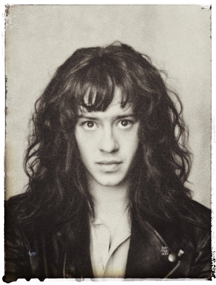 eddie munson in a photobooth, 1986