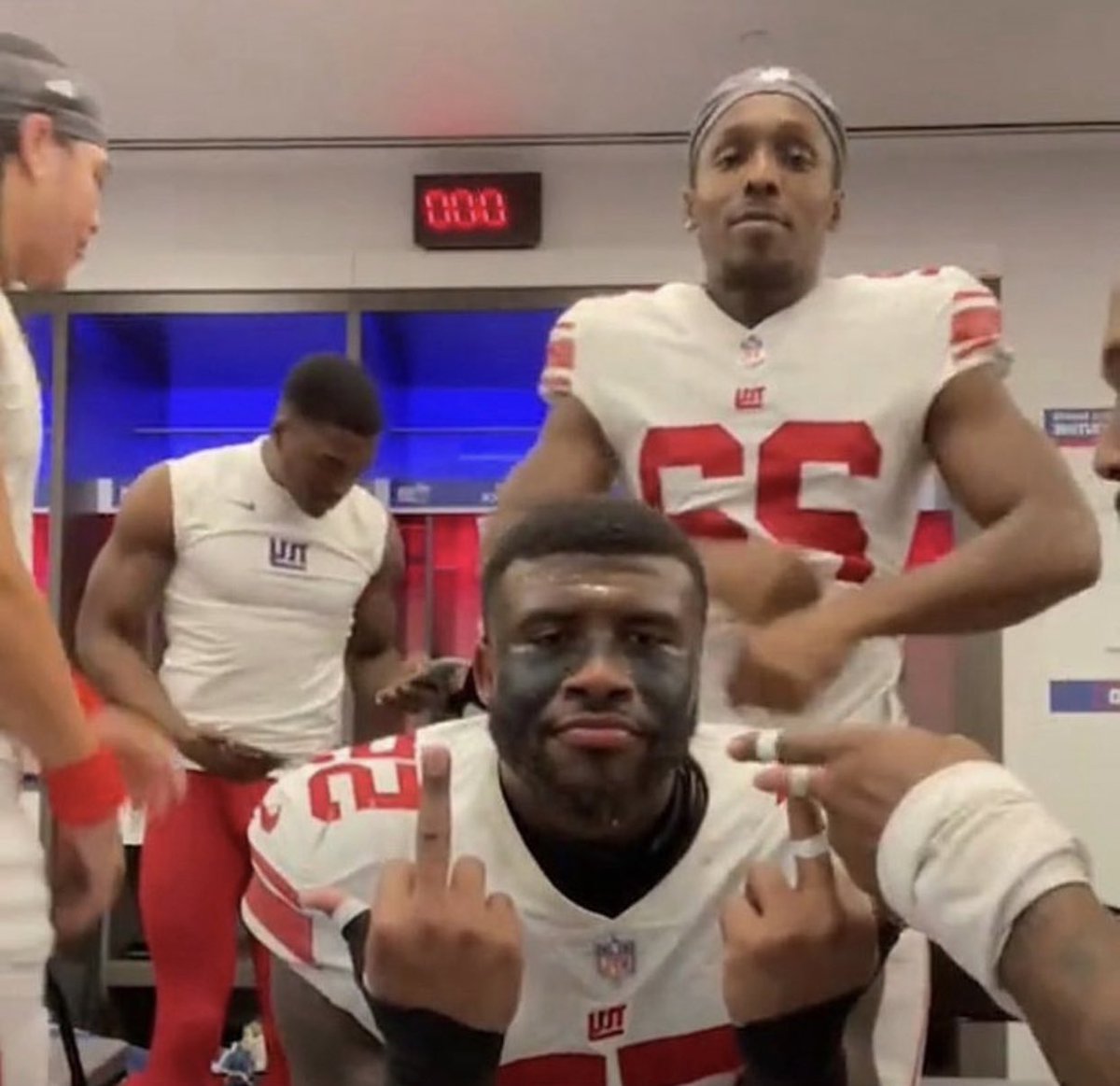 Dart2Nabers's tweet photo. Jihad Ward is such a menace 💀 #TogetherBlue #NYGiants https://t.co/j0tqjrVBxz