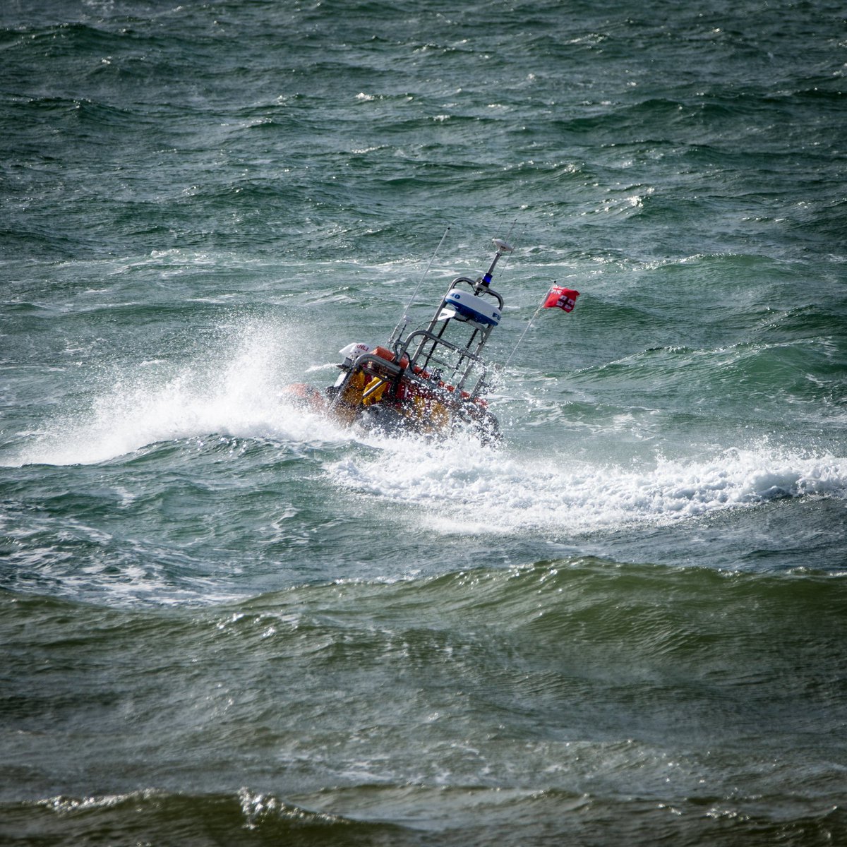 PWashbrook's tweet photo. @LymeRegisRNLI Looked like fun conditions for the display at Axmouth too https://t.co/xUYMfzTUp5