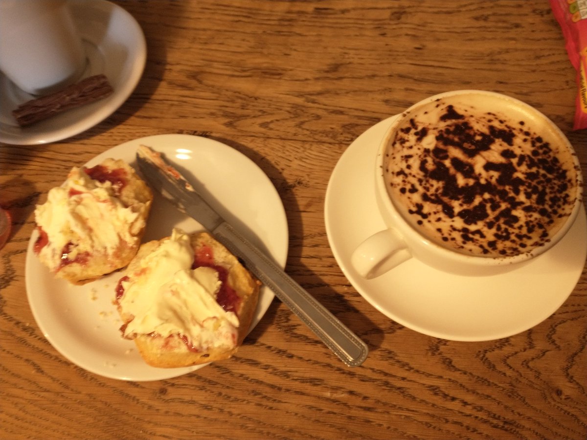 MeadowStitch's tweet photo. @nt_scones A classic @NTRufford pre-birthday treat. 🤤 https://t.co/8Qkx3GzbfR