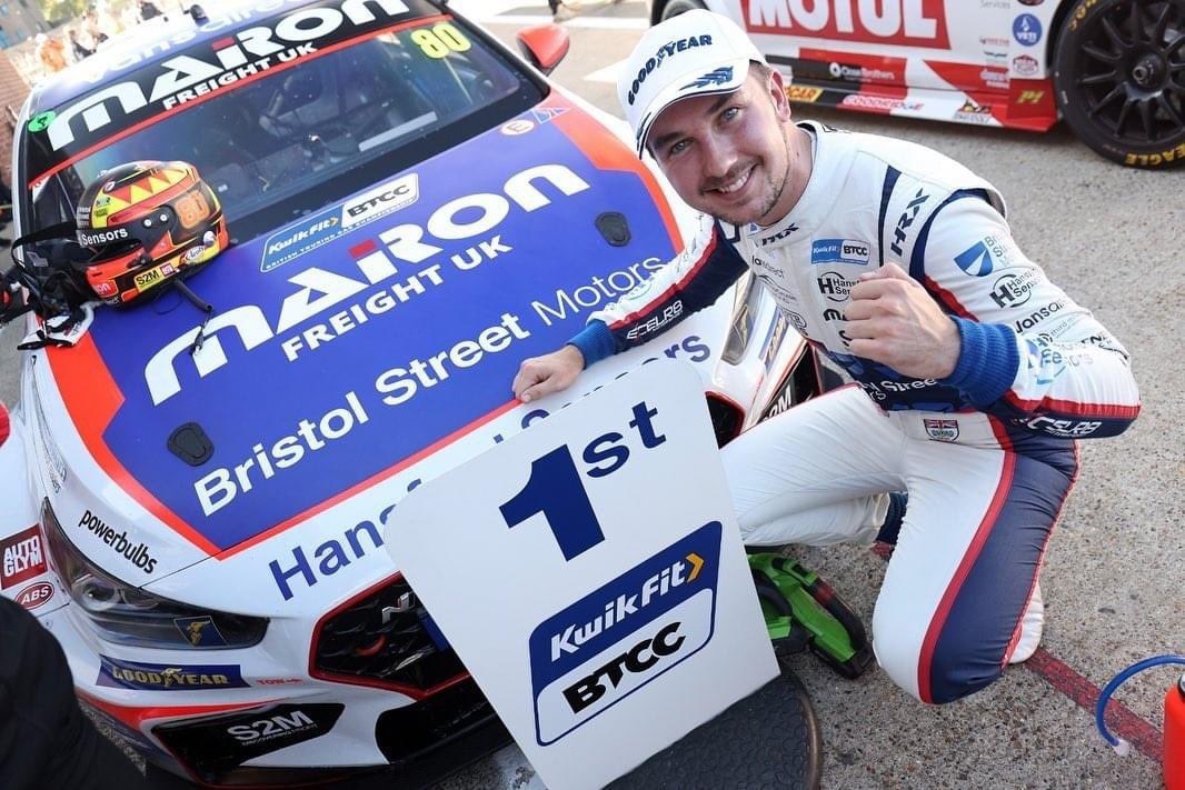 🥇CHAMPION🏆

Tom Ingram wins the British Touring Car Championship!!! 

Awesome, race after race and we’ll deserved… now time to celebrate 🍾

#PoweredBySwindon #CHAMPION #BTCC