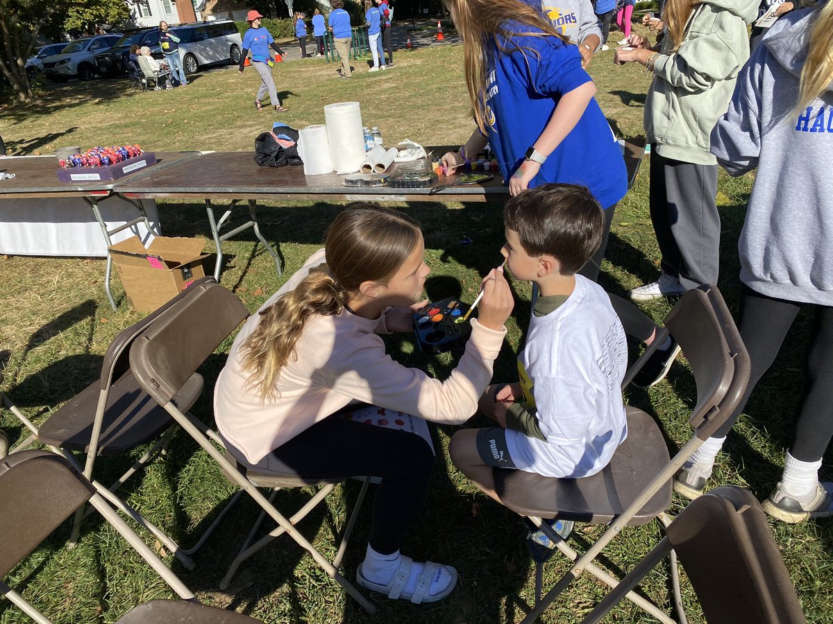 MJHS Sources of Strength painting faces at the Warrior Run…. #1N5 <a href="/SOSmont_mhs/">SOSmont</a>