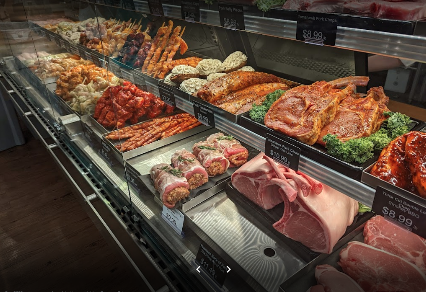 BCFWRadio's tweet photo. In todayโs show on your #BOUNCE station @ 11am & 6pm, Anthony is on location at the new @saveonfoods store in Coquitlam. He finds out how Paul Cavezza is excited about the innovations at the flagship store and how he enjoys mentoring his team. #BCNorth #BCKootenays #Shuswap https://t.co/vKYBQjOdQB