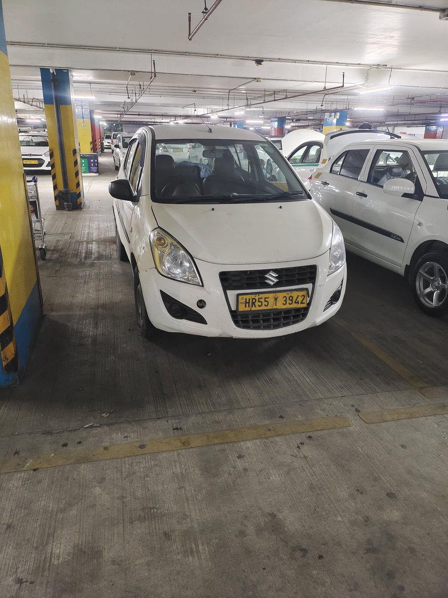 akash0992's tweet photo. ...  I clicked the picture of the vehicle in the parking lot.... Any solution to this??

@Uber @Uber_Support @UberINSupport @DelhiAirport 

A question to @UberINSupport ..
Is New Delhi 110073 in an intercity booking from Delhi Airport ? https://t.co/EkYfWHKY1z