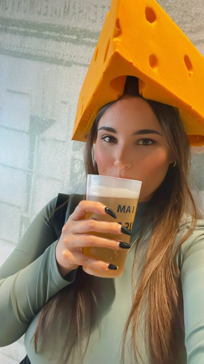 Christina 🌴 tweet media