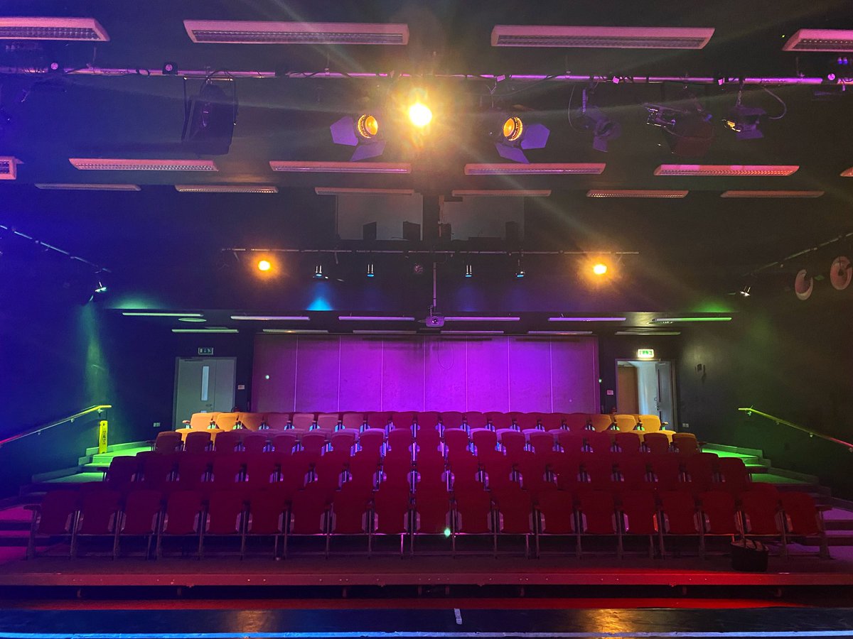 HSFPerform's tweet image. It was wonderful to meet so many potential new faces for Performing Arts yesterday! Huge thank you to our wonderful first years for helping 🤩🎭🎶 @hartlepoolsixth @KathrynMellett @JaneReed07 

#theatre #performingarts #hsfperformingarts #theatrekids #stagey #college #collegelife