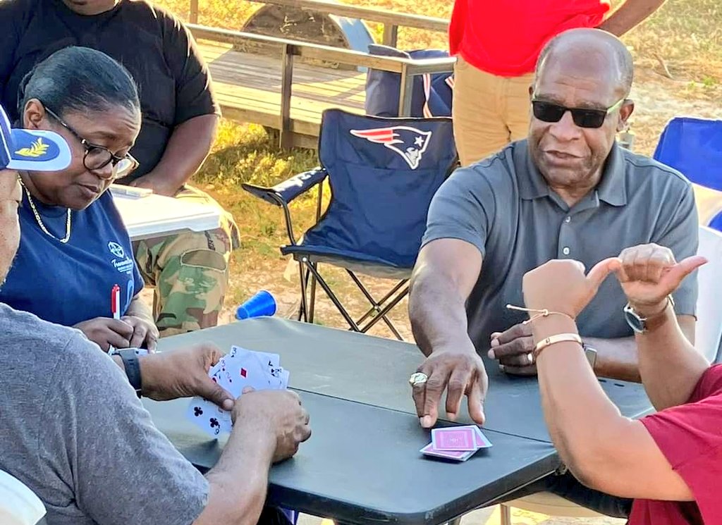 johnnyldupree's tweet photo. We traveled to Cruisin the Coast in Biloxi after Laurel. My family and I canvassed and also took a moment to enjoy my favorite past time—a game of “spades”. https://t.co/hQBP3R12TQ