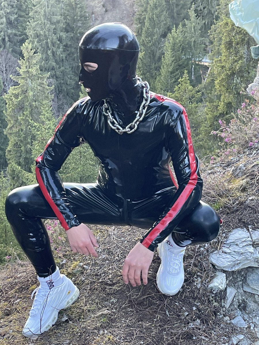 rubberdad's tweet photo. This was a awesome shooting

#rubberdrone #rubberslave #rubbergay #rubberboy #kinkyboy #gaykink #gayrubber https://t.co/JC8YM4crCk
