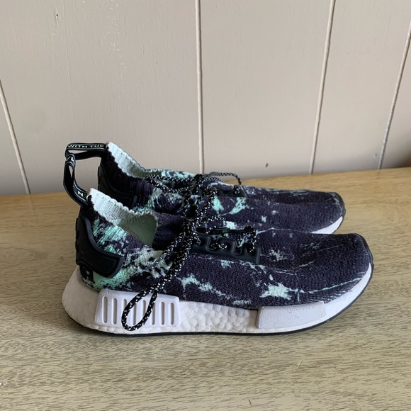 1RVTP's tweet photo. So good I had to share! Check out all the items I'm loving on @Poshmarkapp #poshmark #fashion #style #shopmycloset #adidas #fanatics #disney: https://t.co/hrqnhanaHh https://t.co/QMYnTDCCCe