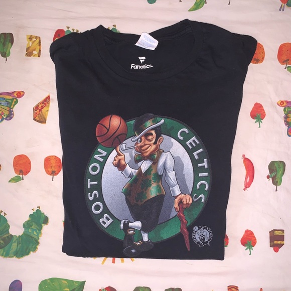 1RVTP's tweet photo. So good I had to share! Check out all the items I'm loving on @Poshmarkapp #poshmark #fashion #style #shopmycloset #adidas #fanatics #disney: https://t.co/hrqnhanaHh https://t.co/QMYnTDCCCe