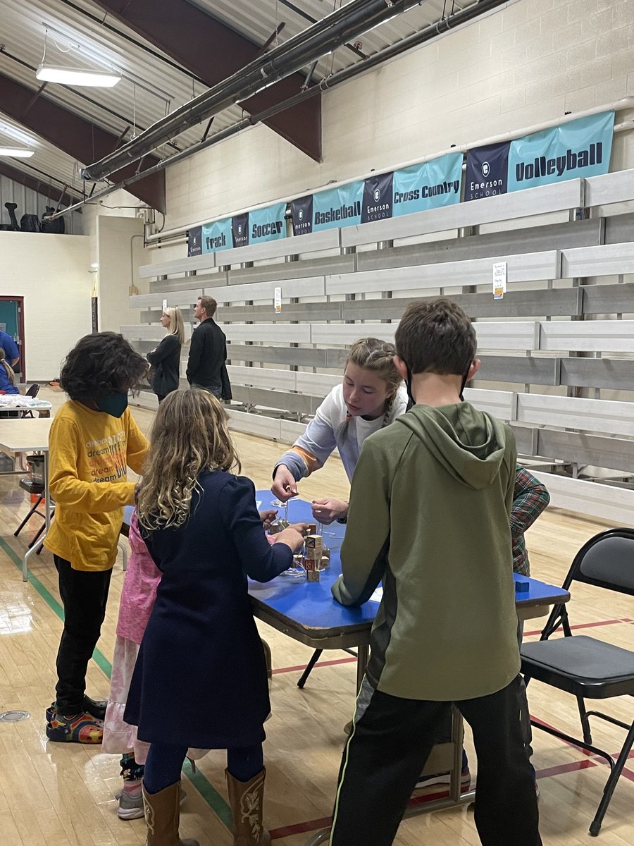 eagles_emerson's tweet photo. Here are some more photos of our team members helping out at the event! https://t.co/oqAnq3Brdp