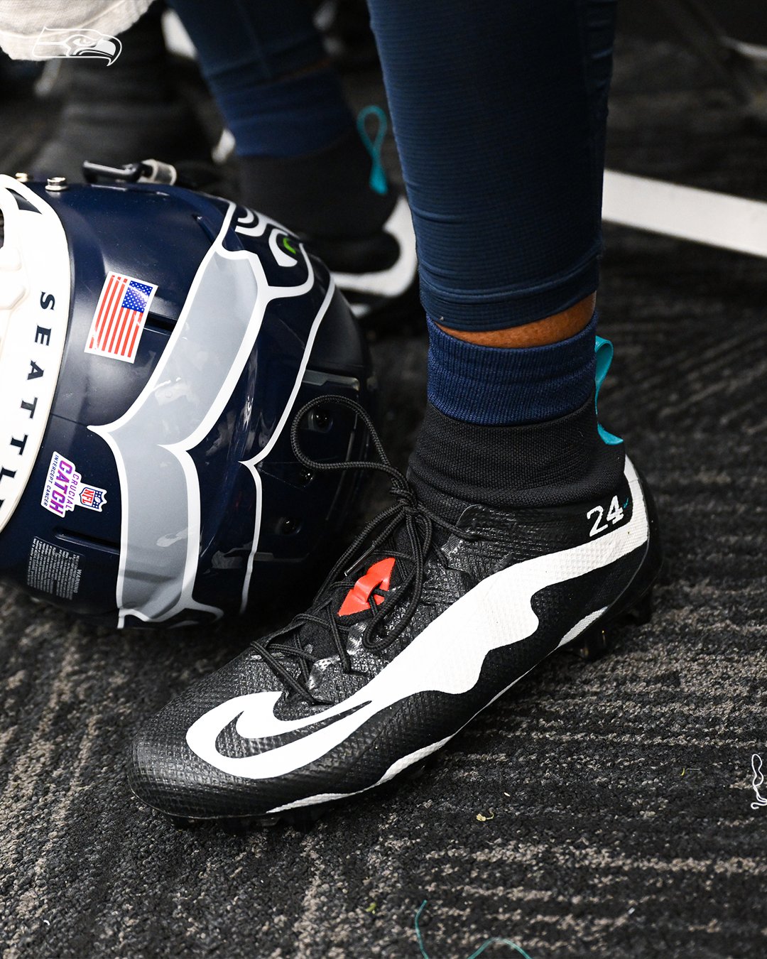 Ken griffey jr nike cleats 2025