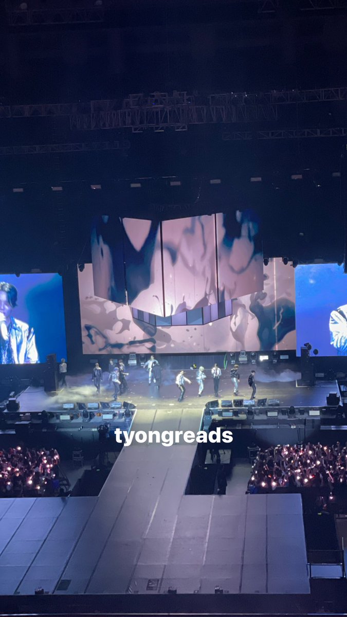 tyongsread's tweet photo. saw svt today😻 https://t.co/PV6IANuJ9n