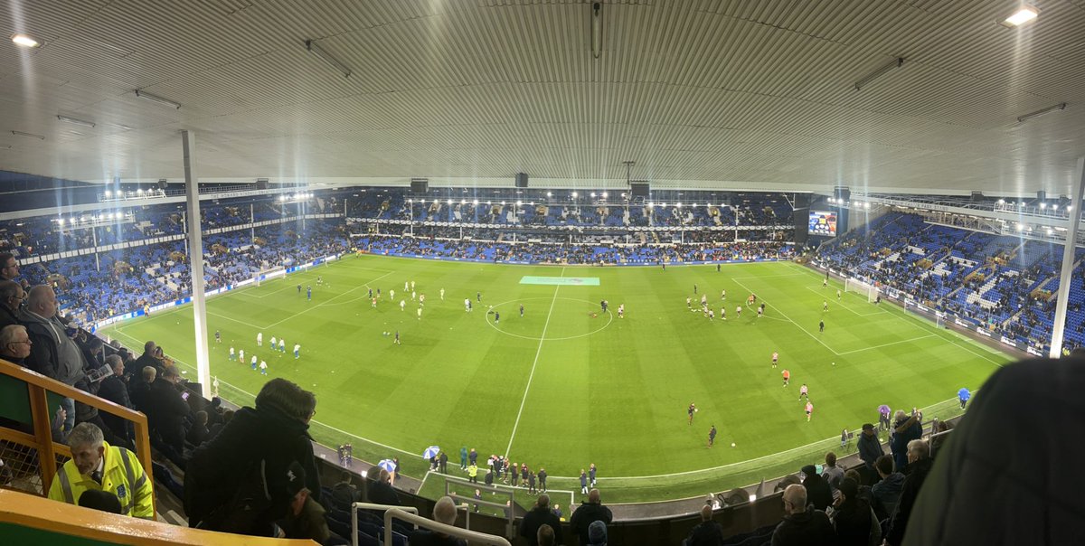 At the Everton game with my dad for the first time since COVID hit #UTFT
