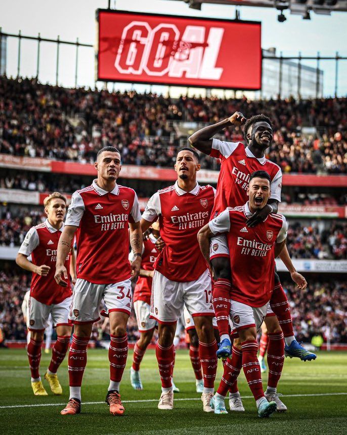 London_Highbury's tweet photo. TOP OF THE LEAGUE!!!!! @Arsenal https://t.co/hiY3deuxTc