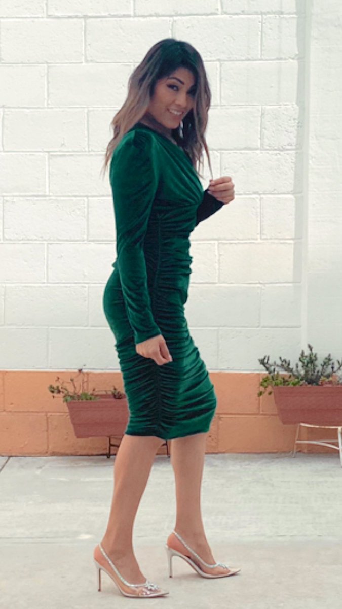 YarethYanezT's tweet photo. He aprendido a no llevarle la contraria a la vida cuando me dice que no. Mucho menos cuando me dice que sí.
#HappyYara👩🏻💻
#DomingoSinBajón
#Bodeando https://t.co/39r1122TrZ