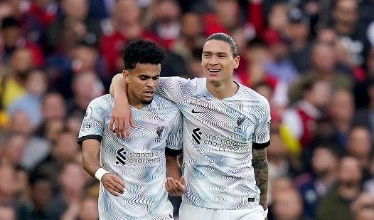 The only two good Liverpool players today 🇨🇴🇺🇾