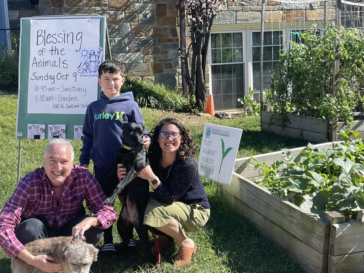 WeeKirk_CPC's tweet photo. Blessings of the Animals was so fun! We give thanks for the animals who bless us! #clarendonpresbyterianchurch #saintfrancisofassisi #PCUSA #blessingoftheanimals https://t.co/dAHg4TjOxi