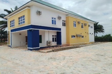 PoliceNG's tweet photo. PRESS RELEASE

CONFIDENCE BUILDING: IGP EMBARKS ON VEHICULAR PATROL  OF 6 NORTHERN STATES, COMMISSIONS STATE-OF-THE-ART PROJECTS 

Assures Personnel of Sustainable Drives to Protect Nigerians, Improved Internal Security https://t.co/sAZLfTz6Jr
