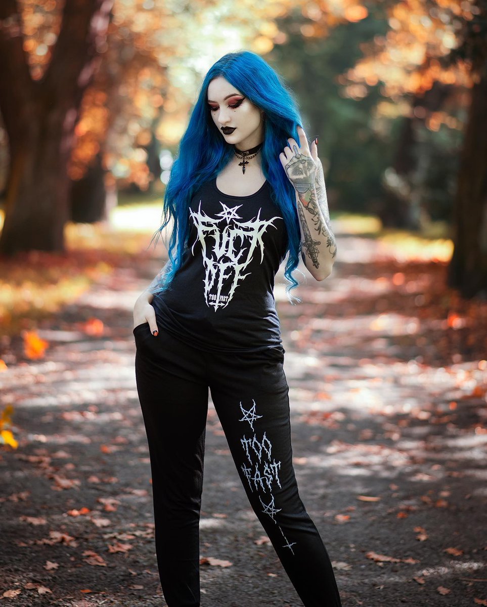 toofastclothing's tweet photo. 🖕😡🖕
Model: @bluexastrid
↓↓
★ SHOP NOW ★ https://t.co/i3sHtBEQEO ★
★
#toofastclothing
#metalchick #metalhead #blackmetal #deathmetal #extrememetal #metalclothes #metalclothing #rockerchic #rockerchick #rocker #rockerbabe #rocknroll #RNR #rnrmotherfucker #metalfashion https://t.co/XWmjzT08HM