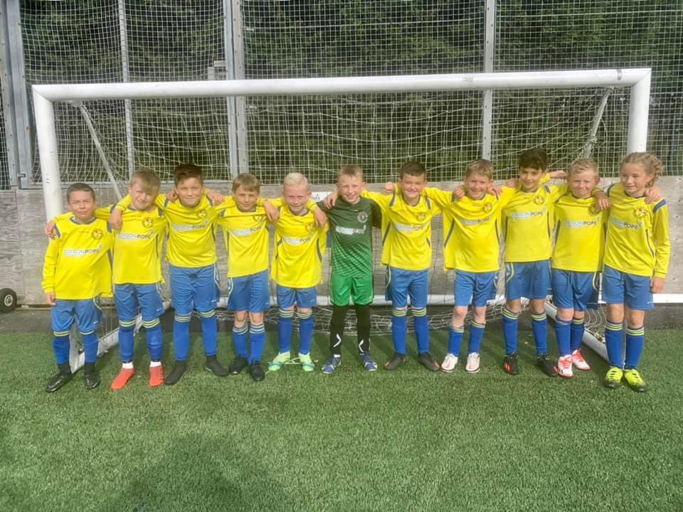 HOW WE PLAY - It’s that time of the week again as we call Full Time on our games programme for another week! 👎🏻 TOTW this week goes to… 🥁🥁🥁 💛PST U10s YELLOW💙 The lads took on a very strong Euxton Villa side and put in a fantastic display! 👊🏻 #WhatAClub #PST 💛⚽️💙