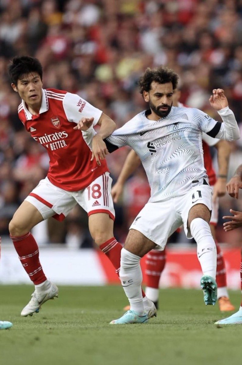 Check Tomiyasu’s pocket... Salah is still there 😂