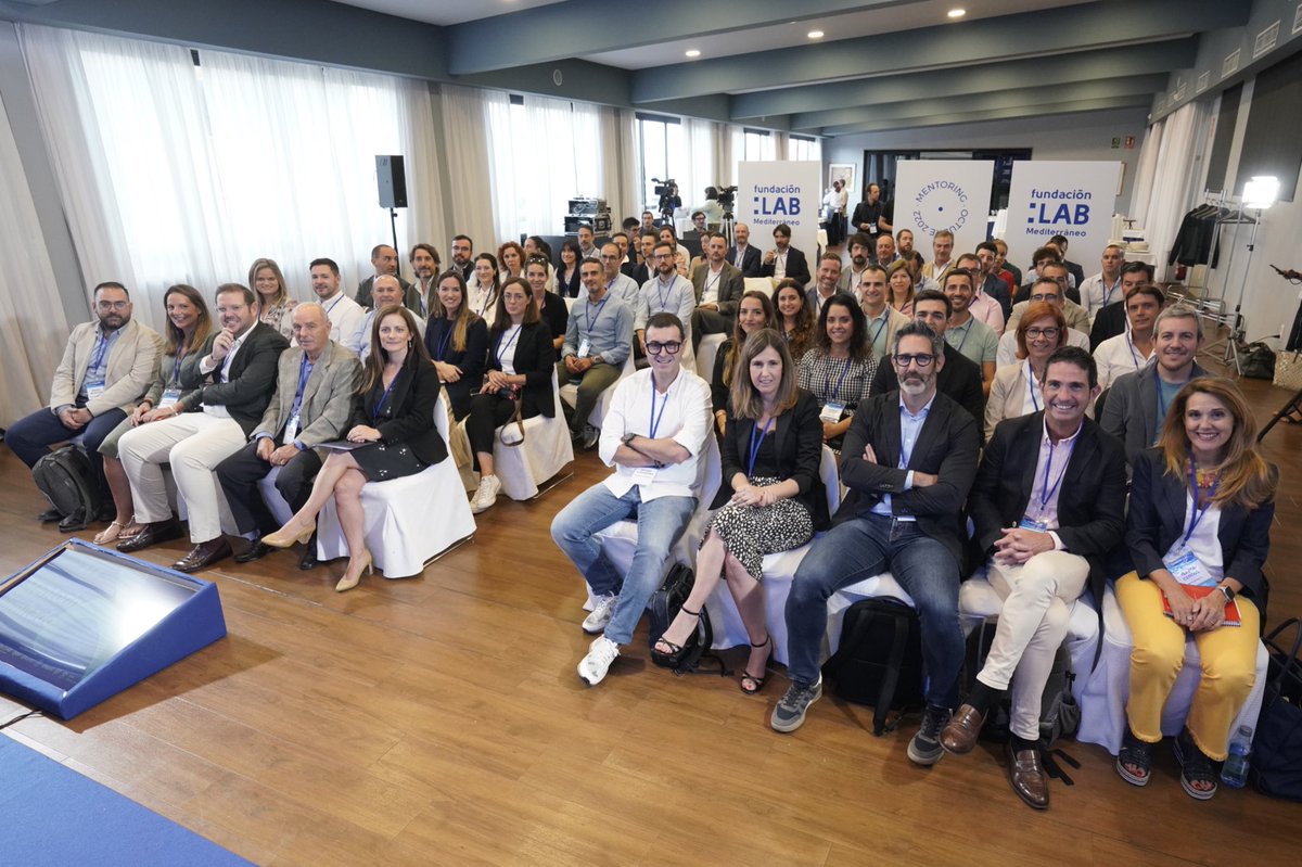 ineshjordan's tweet photo. Gracias también a @AJEValencia @_Alicantec @AVEmpresarios @ceeivalencia @camara_valencia @IVEFAasociacion y #PYMEV por unir fuerzas con @FundacionLAB para ayudar a +empresarixs a superar retos de innovación y tecnología #YoSI https://t.co/tVIb4u5tbE